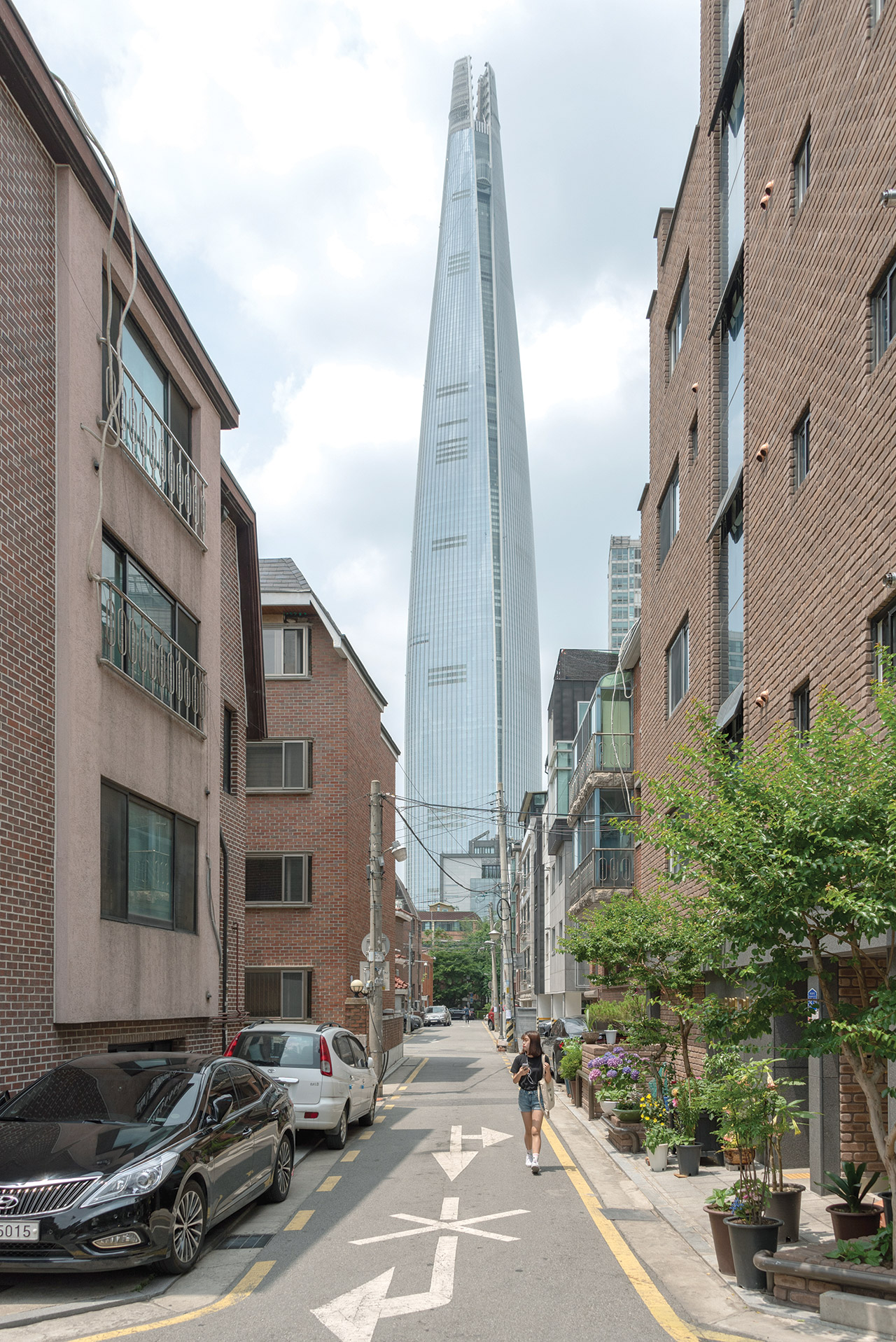 Quiet neighborhood in Songpa District, Seoul [OS][800×1198] : r ...